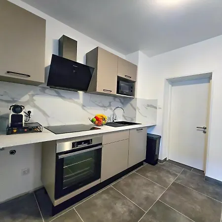 - Cote Cour - Wifi Climatisation Parking Appartement